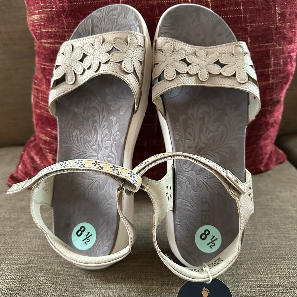 JBU Cream Sandals with Floral Cut-Outs and Cushioned Sole
